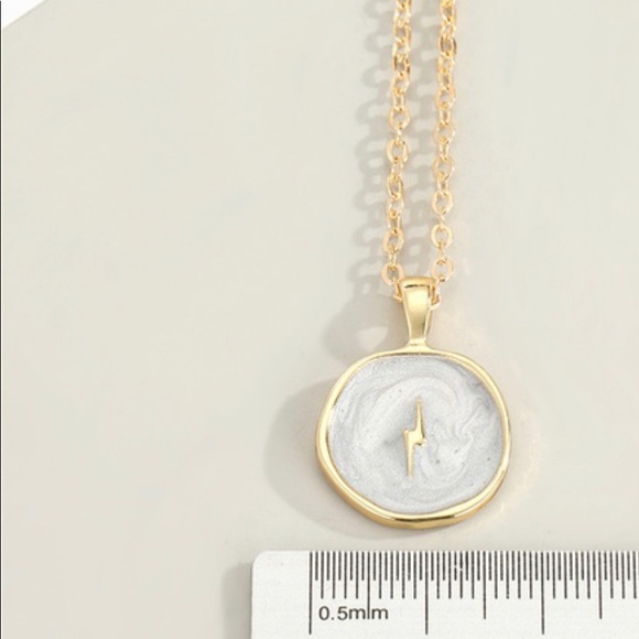 Simple necklace - Picture 4 of 4